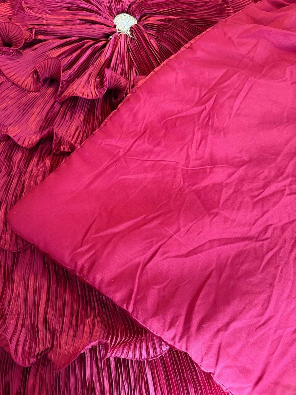 Satin flower & Rhinestones Comforter Set - Picture 7 of 7